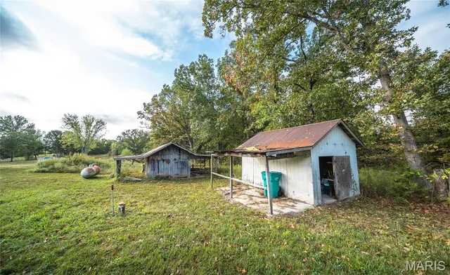 $340,000 | 9324 Martin Cemetery Road, Bourbon, MO 65441
