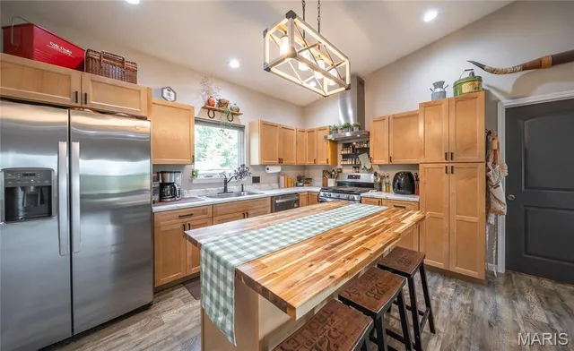 $340,000 | 9324 Martin Cemetery Road, Bourbon, MO 65441