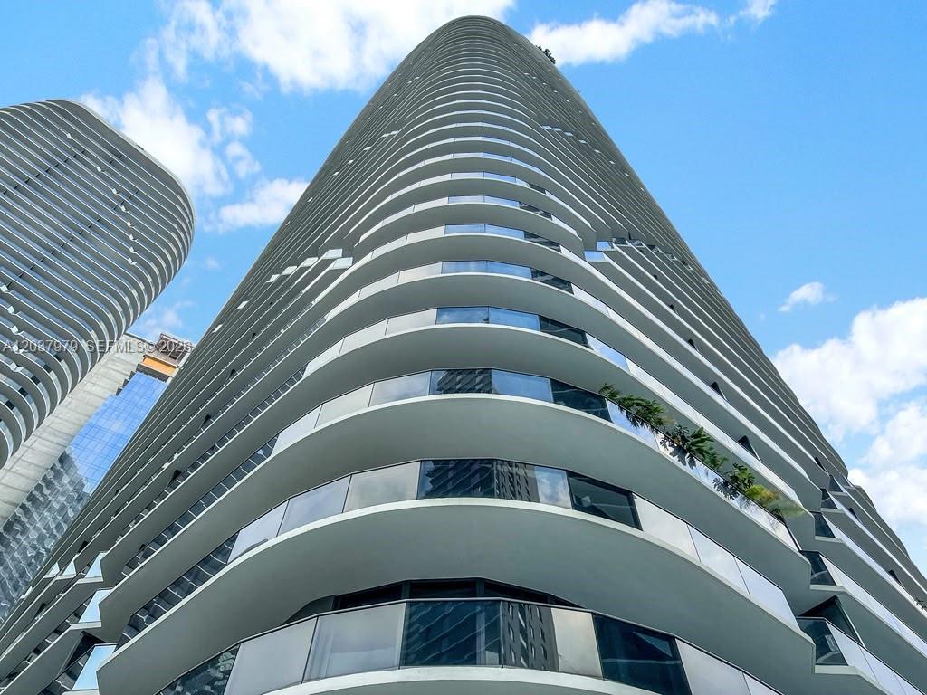45 Southwest 9th Street, Unit 1609 Miami, FL 33130 - Photo 2 of 50