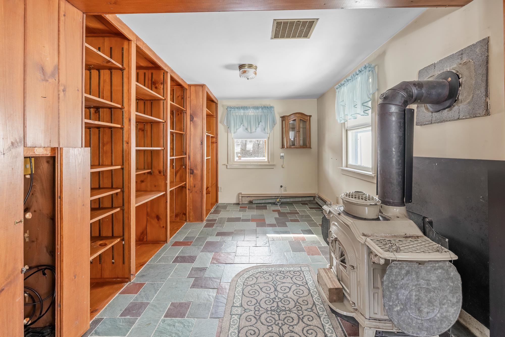 4991 Highway 313 Arlington, VT 05250 - Photo 11 of 41