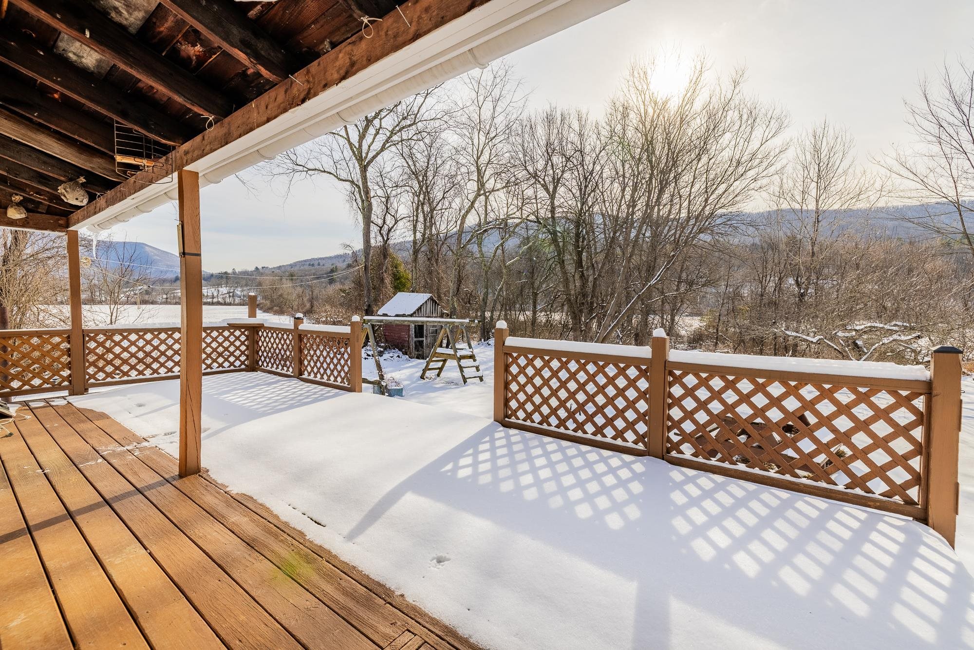 4991 Highway 313 Arlington, VT 05250 - Photo 2 of 41