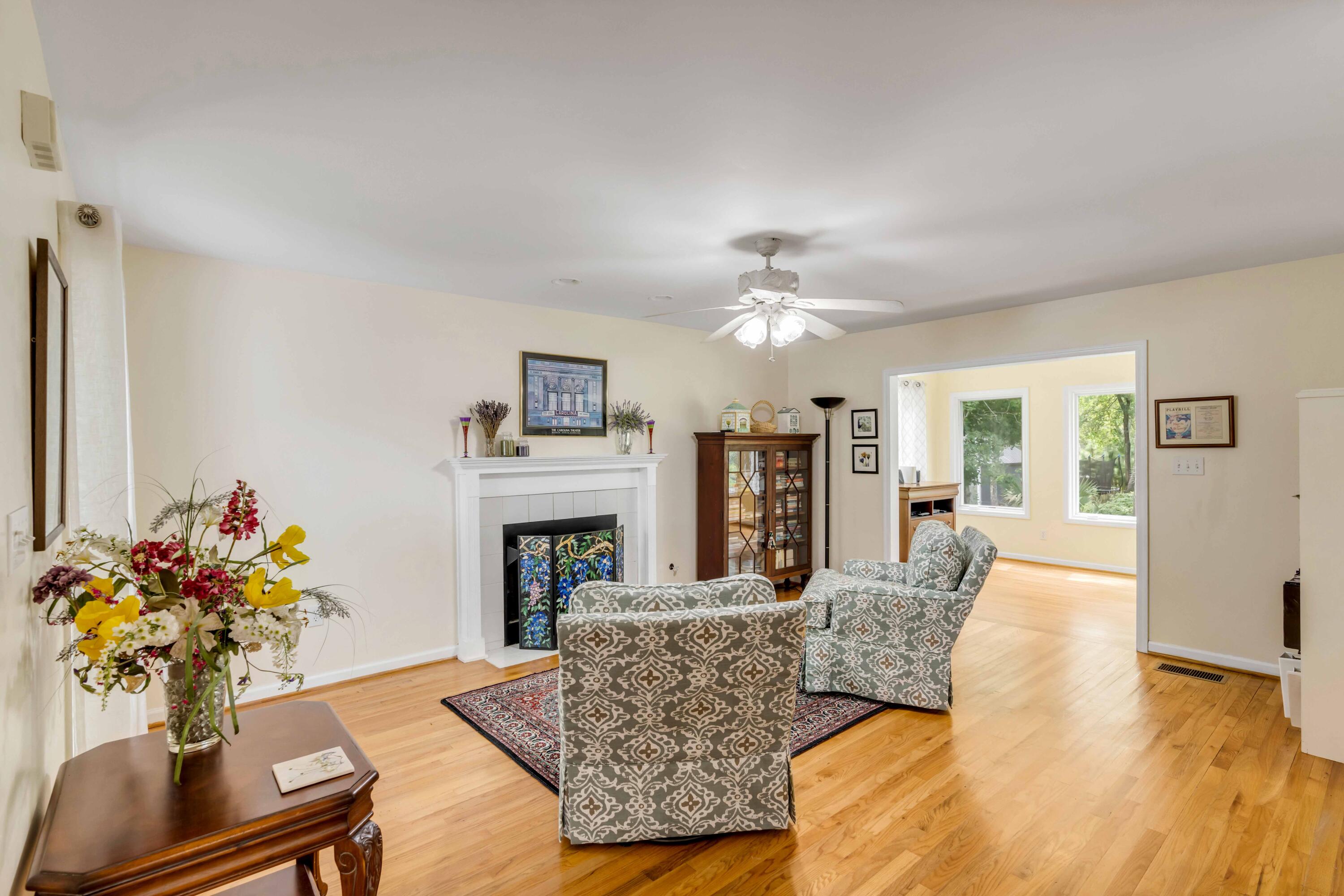 1344 Woodlock Road Mount Pleasant, SC 29464 - Photo 10 of 42 DSC00363