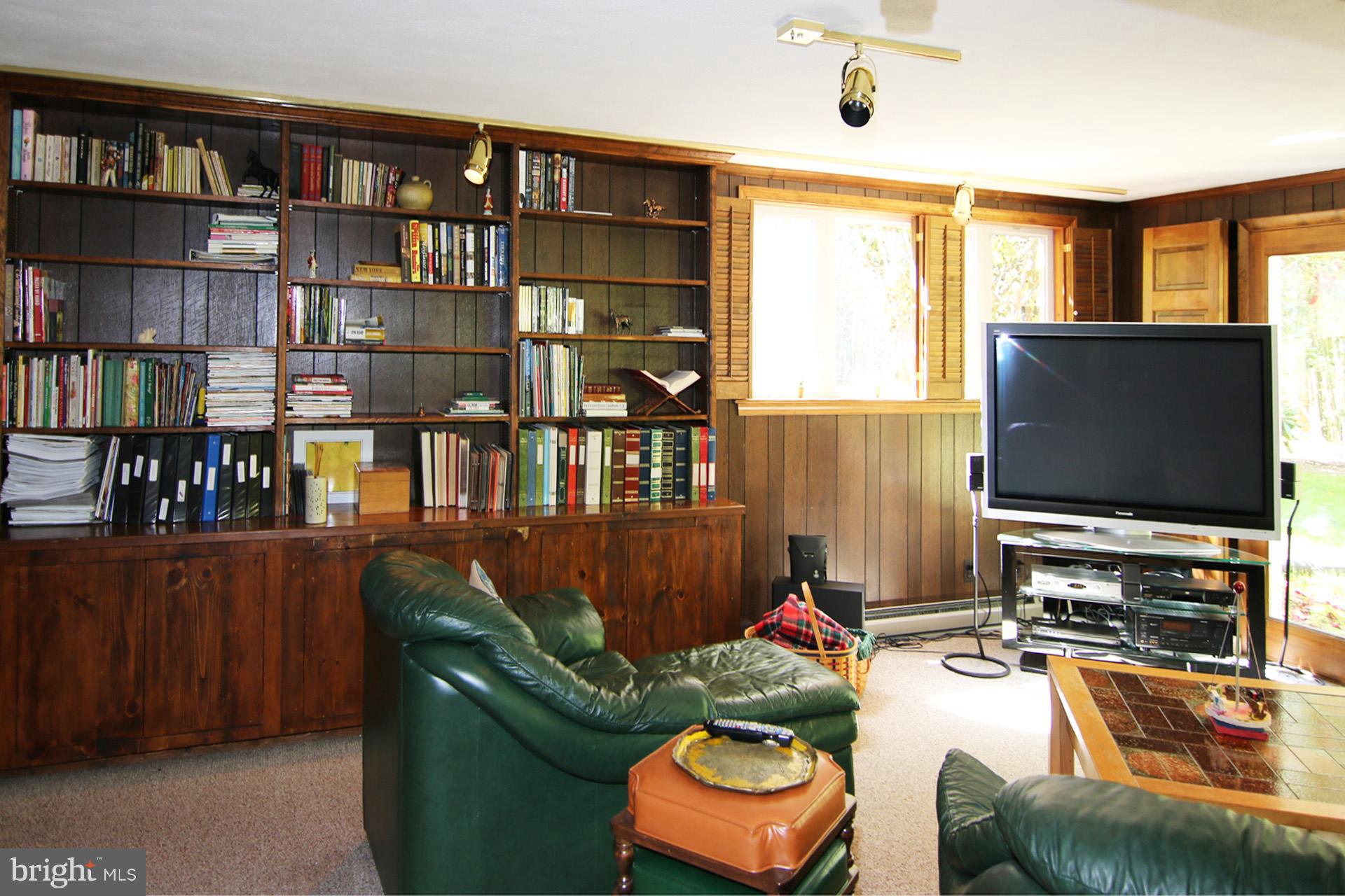 10931 Riverview Road Fort Washington, MD 20744 - Photo 19 of 24 Family Room