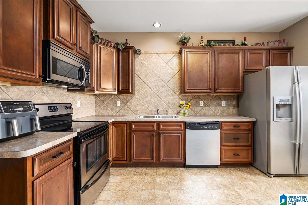 316 Cromwell Alabaster, AL 35114 - Photo 12 of 37