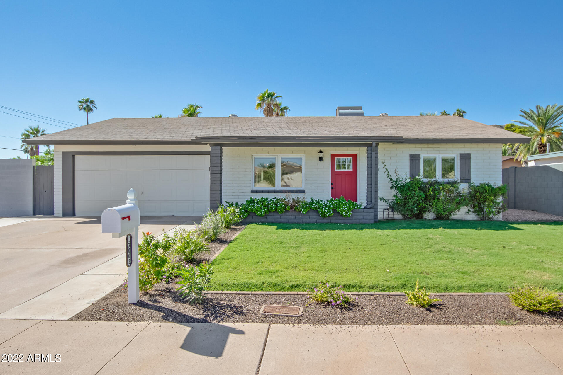 13002 North 28th Place Phoenix, AZ 85032 - Photo 1 of 28 0001-01 - 28th