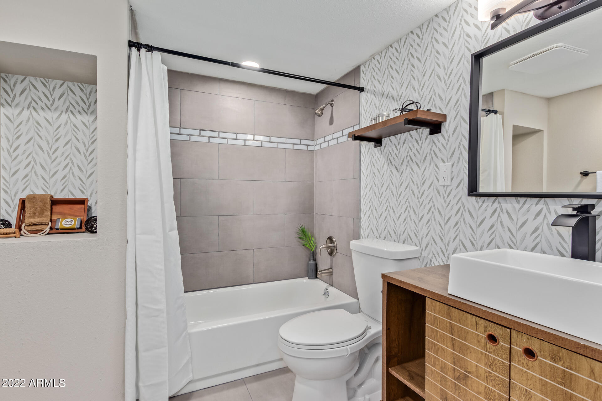 13002 North 28th Place Phoenix, AZ 85032 - Photo 11 of 28 0024-24 - 28th
