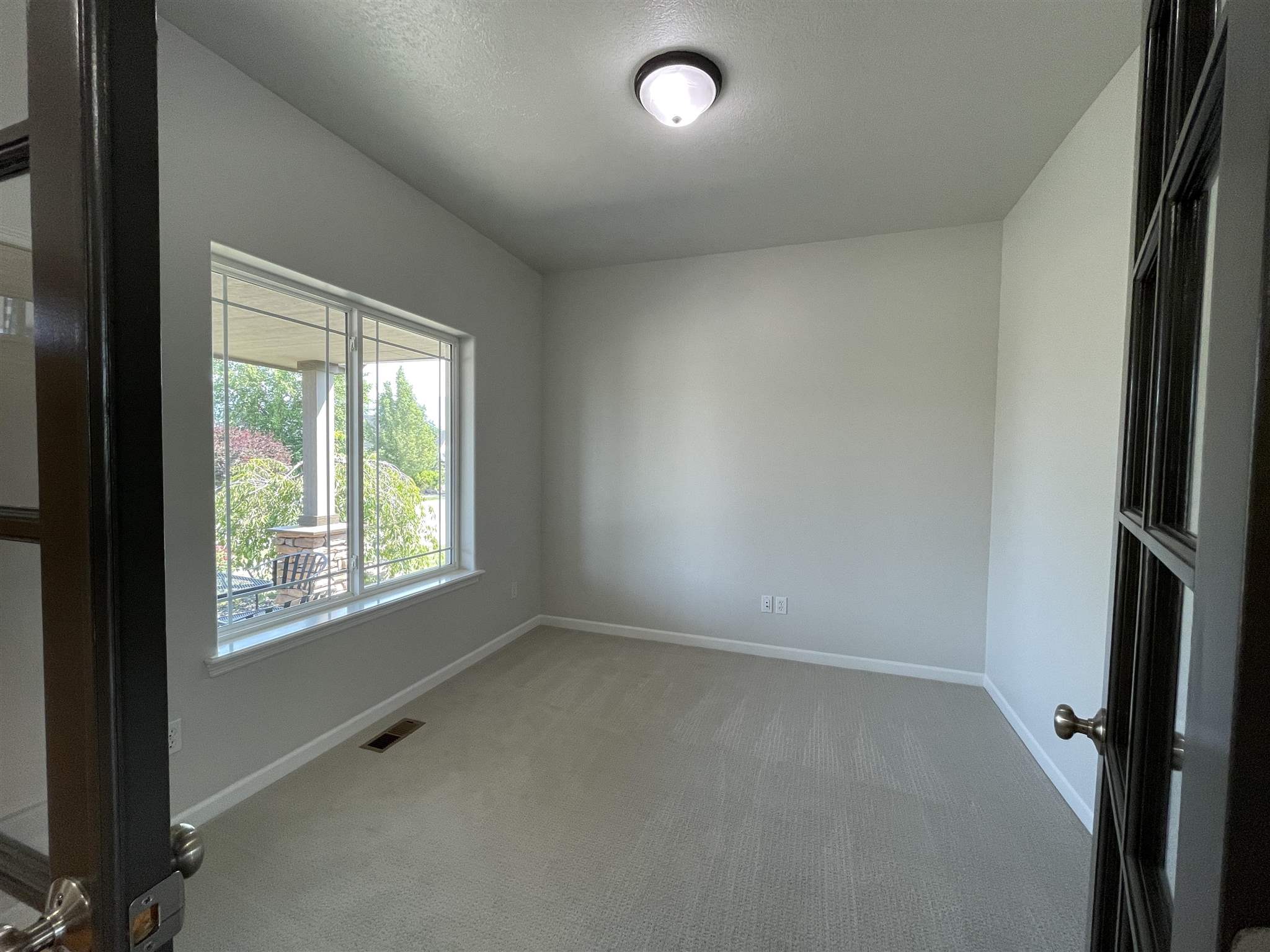 2206 South Meadowview Road Greenacres, WA 99016 - Photo 10 of 30