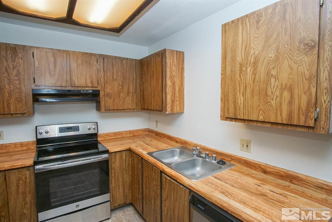 2101 Highview Court, Unit 15 Reno, NV 89512 - Photo 3 of 16 Photo 3
