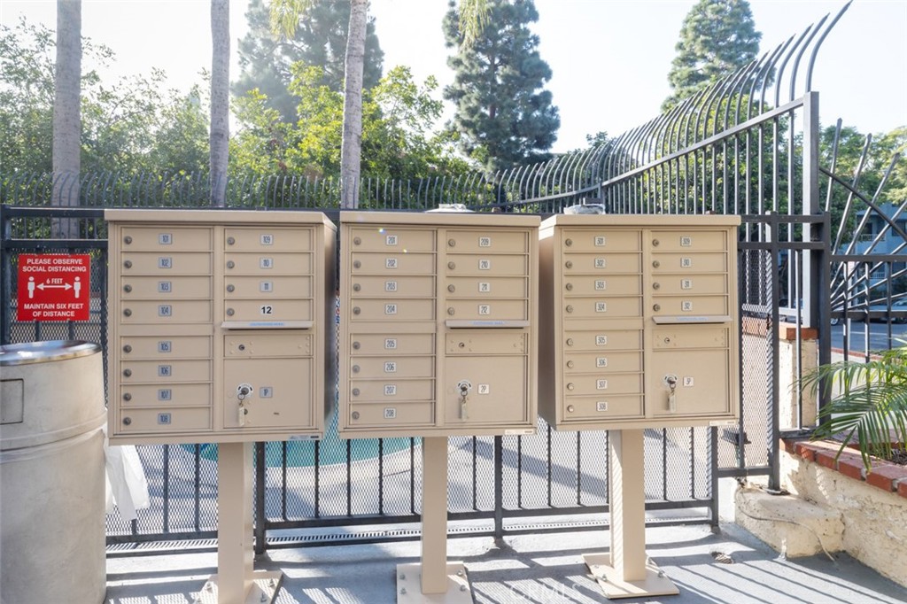 1237 East 6th Street, Unit 110 Long Beach, CA 90802 - Photo 19 of 22 a view of a building