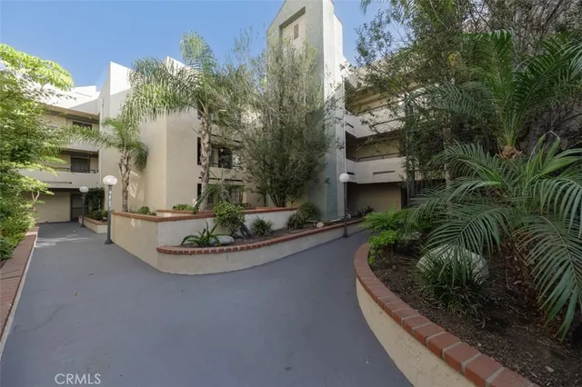 $485,000 | 1237 East 6th Street, Unit 110, Long Beach, CA 90802