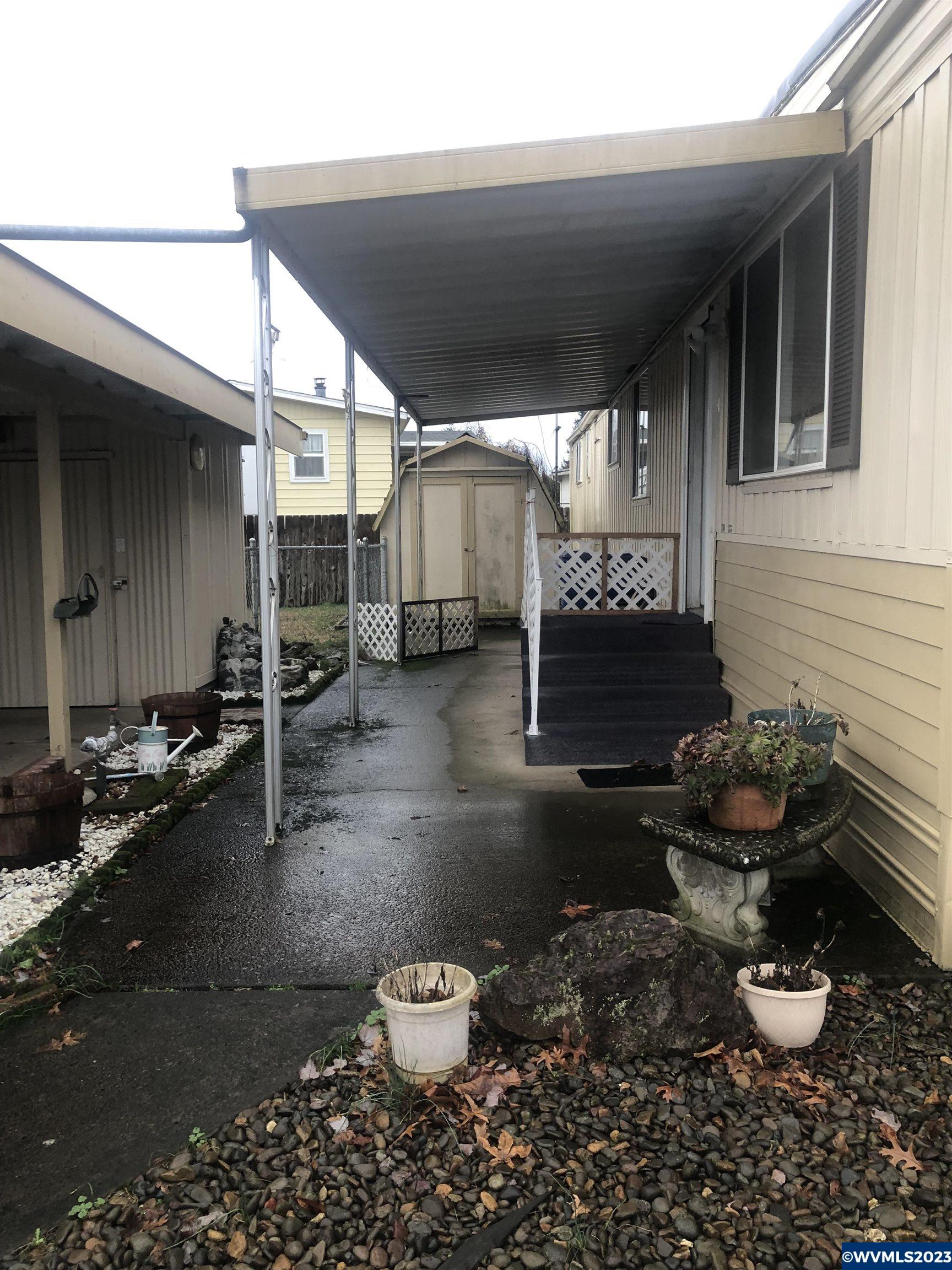 5355 River ( Road, Unit 17 Keizer, OR 97303 - Photo 3 of 15