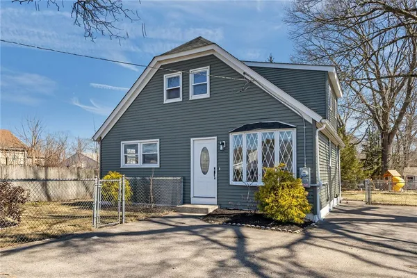 $449,900 | 176 Horse Neck Road, Warwick, RI 02889