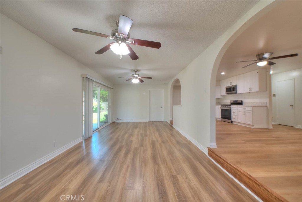 11413 Jane Way Stanton, CA 90680 - Photo 15 of 32 Family Room