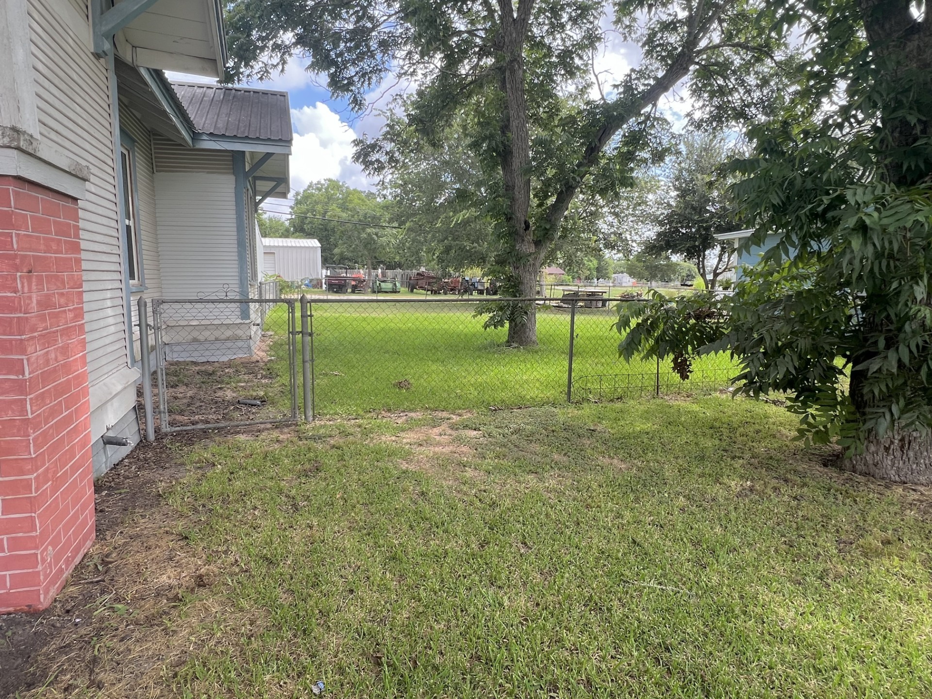 115 Summit Street Schulenburg, TX 78956 - Photo 6 of 31