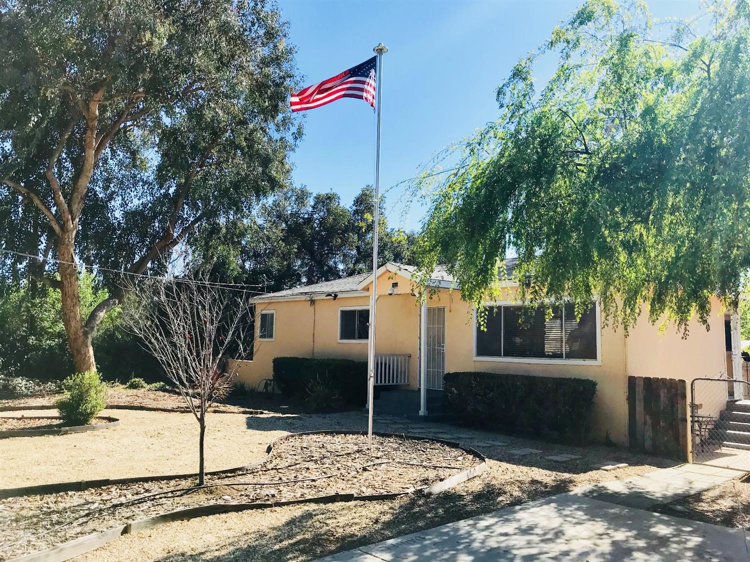 160 Grapevine Road Oak View, CA 93022 - Photo 22 of 35 a view of a house with a yard