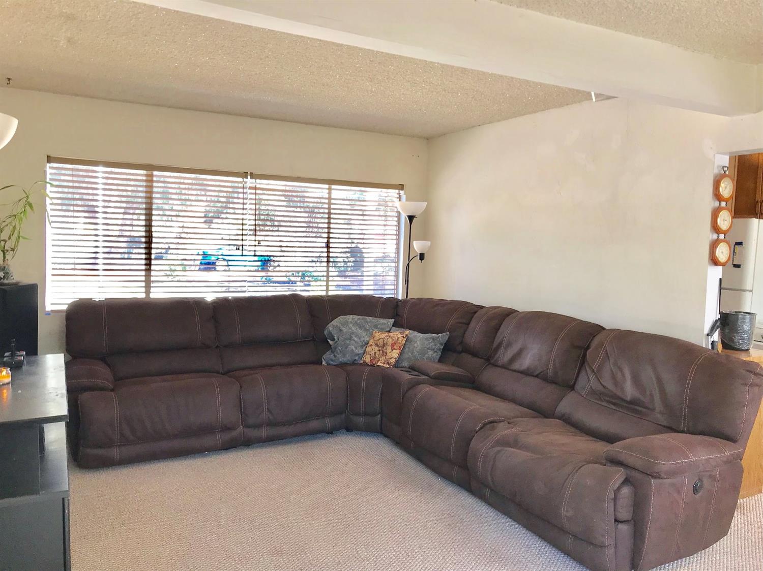 160 Grapevine Road Oak View, CA 93022 - Photo 5 of 35 a living room with furniture and a window