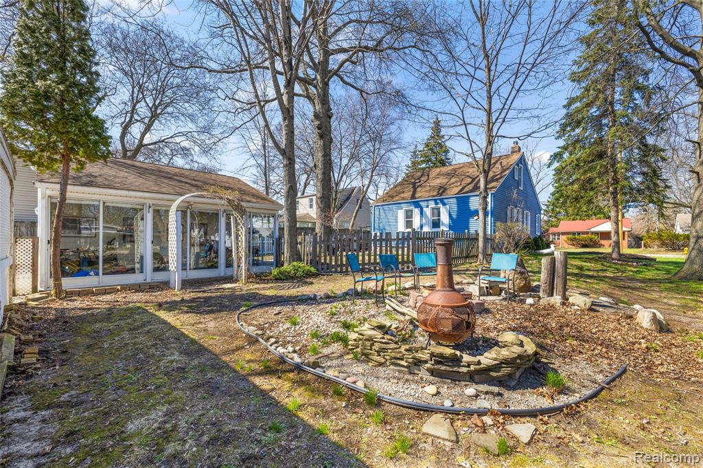 35541 Glenwood Road Wayne, MI 48184 - Photo 5 of 23