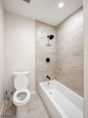 $2,200 | 72 North 13th Street, Unit 3, Newark, NJ 07107