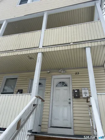 $1,400 | 21 Taylor Street, Unit 3, Waterbury, CT 06704
