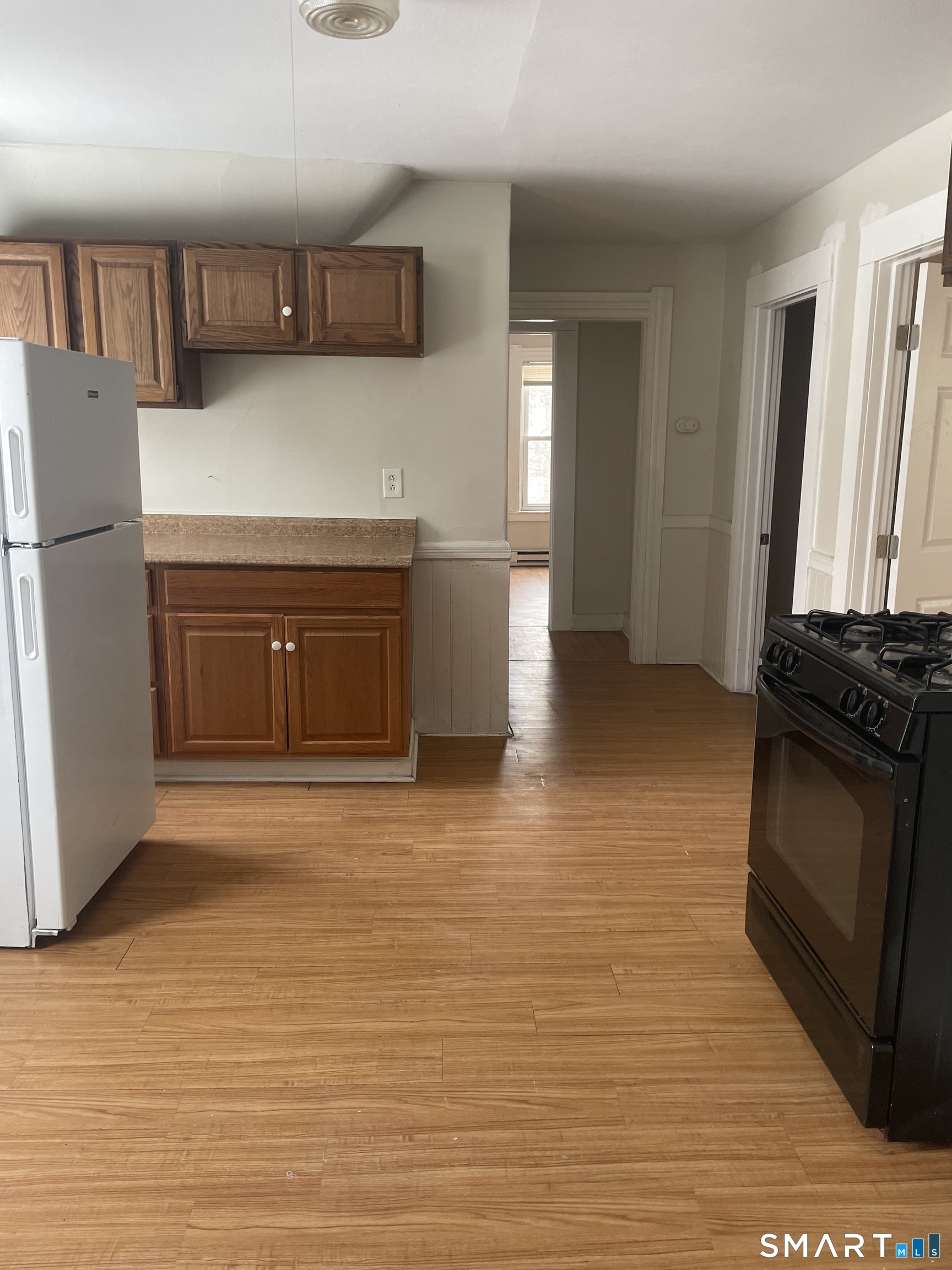 21 Taylor Street, Unit 3 Waterbury, CT 06704 - Photo 2 of 6