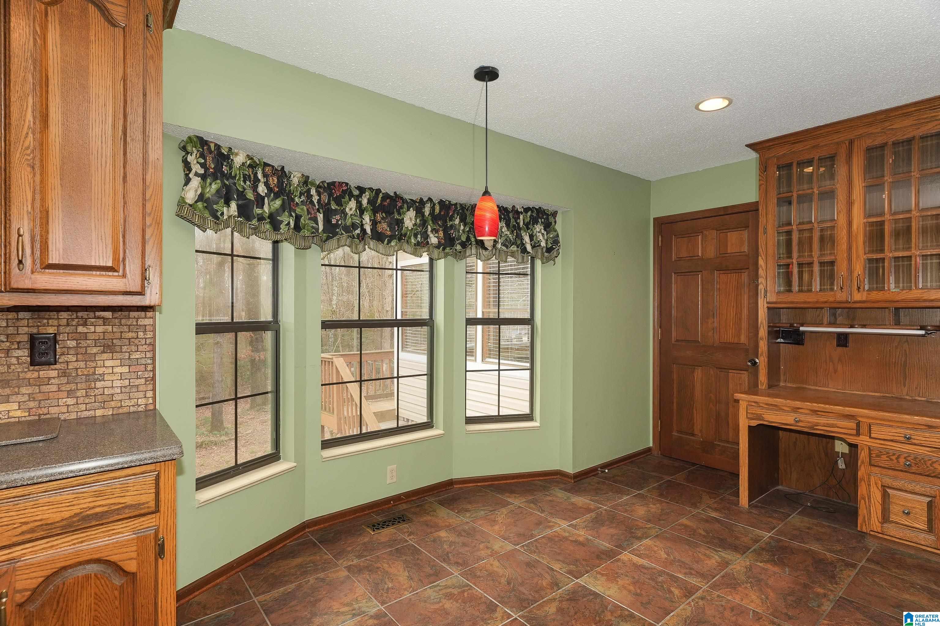 425 10th Way Pleasant Grove, AL 35127 - Photo 13 of 63