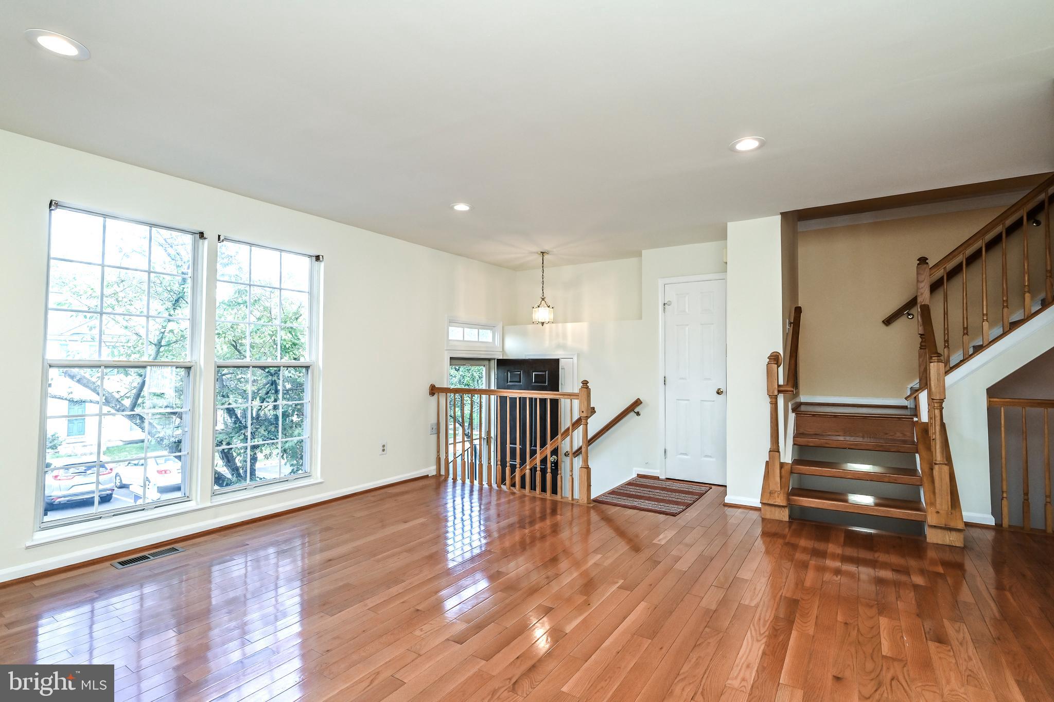 43469 Postrail Square Ashburn, VA 20147 - Photo 4 of 41