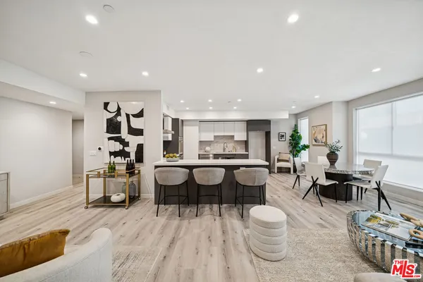 $5,170 | 1051 South Corning Street, Unit 204, Los Angeles, CA 90035