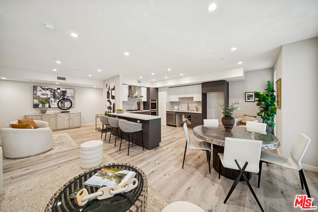 1051 South Corning Street, Unit 204 Los Angeles, CA 90035 - Photo 7 of 40