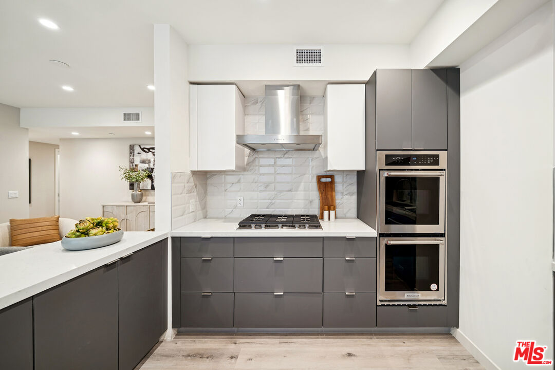 1051 South Corning Street, Unit 204 Los Angeles, CA 90035 - Photo 10 of 40