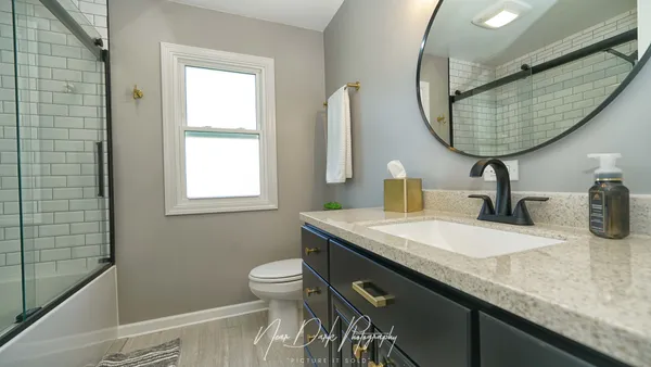 $435,000 | 3240 Midlane Drive, Wadsworth, IL 60083