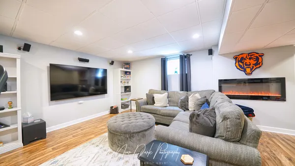 $435,000 | 3240 Midlane Drive, Wadsworth, IL 60083