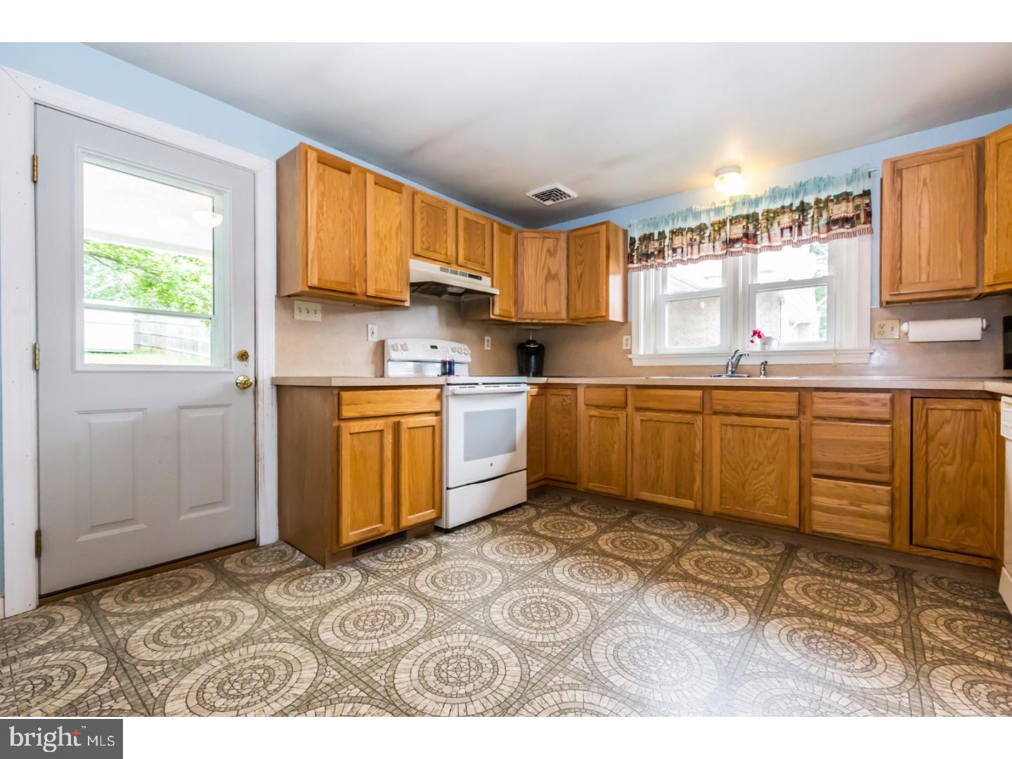 1398 Temple Road Pottstown, PA 19465 - Photo 6 of 25 Kitchen