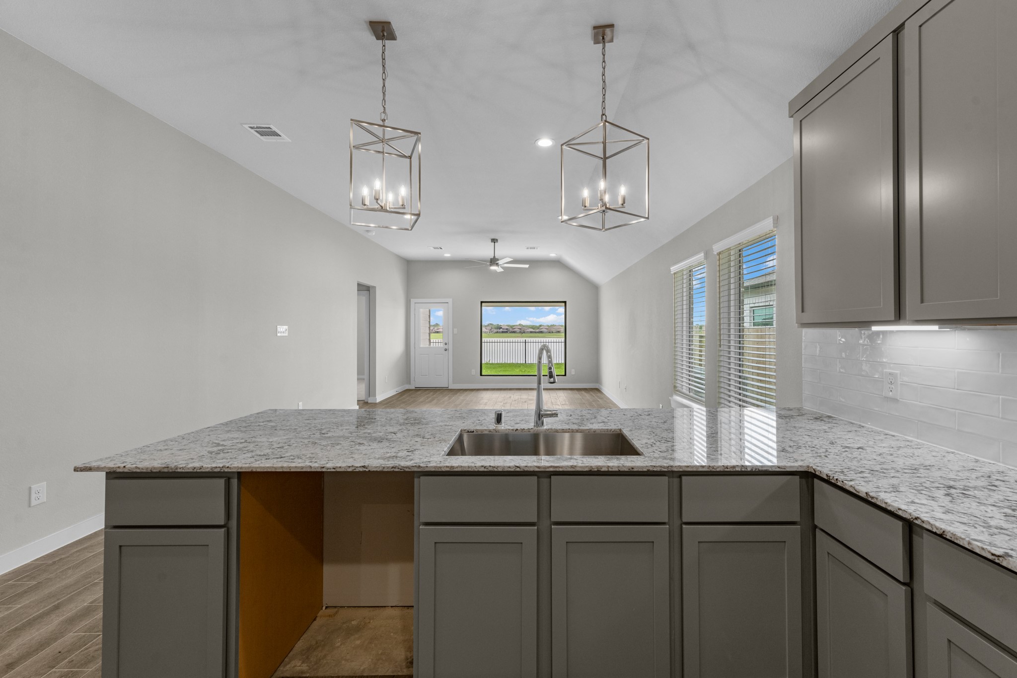 8742 Mallow Rose Way Rosharon, TX 77583 - Photo 4 of 23