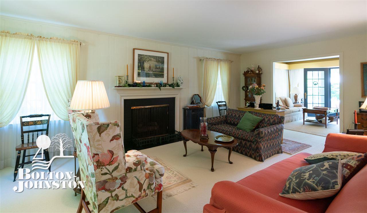 88 Handy Road Grosse Pointe, MI 48236 - Photo 2 of 23 50014766-1.JPG