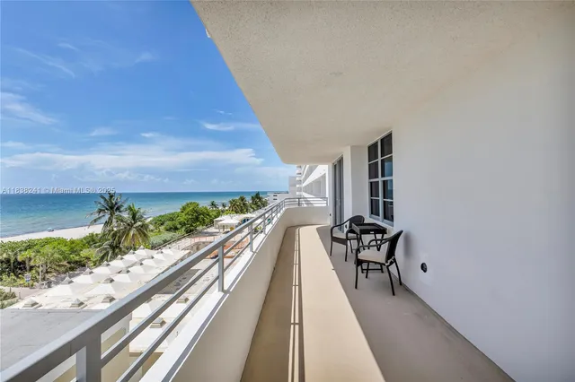 $6,450 | 5555 Collins Avenue, Unit 6D, Miami Beach, FL 33140
