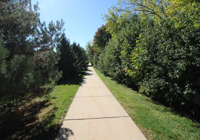 $539,900 | W250N5015 William Drive, Sussex, WI 53072