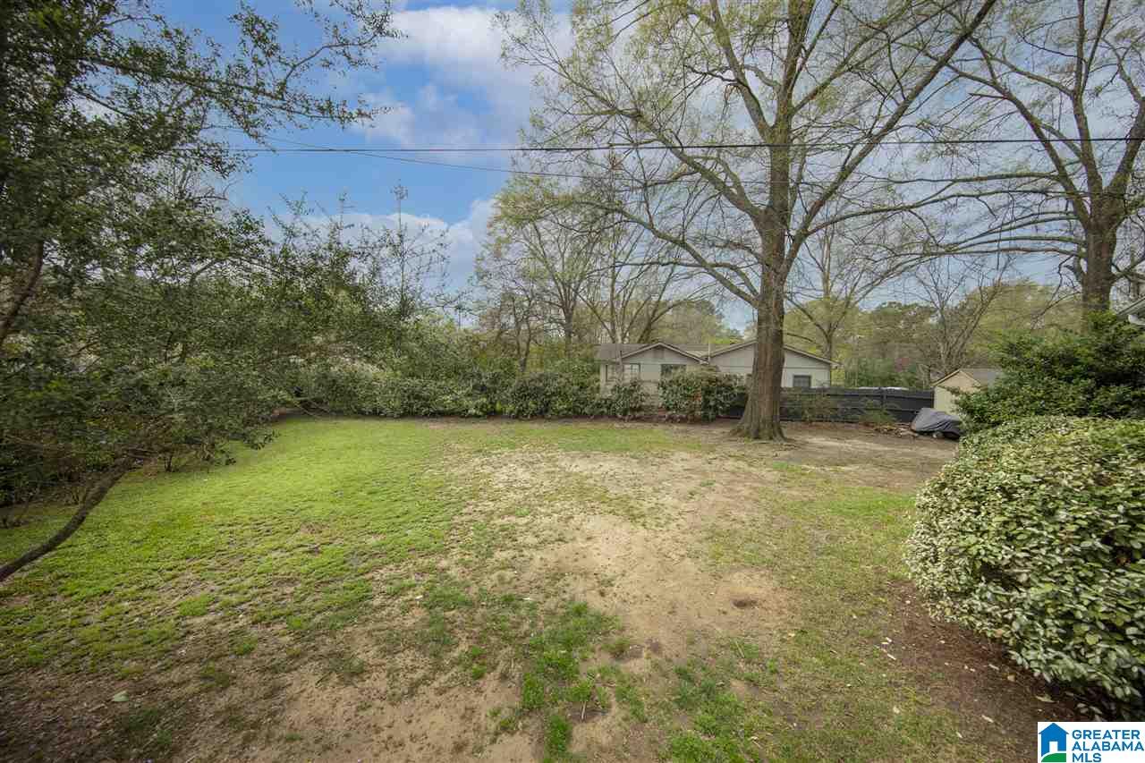 1301 Larry Lane Birmingham, AL 35213 - Photo 4 of 23