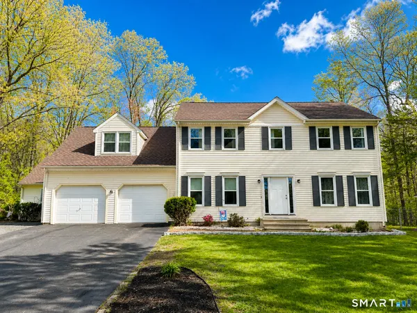 $684,900 | 52 Grieb Trail, Wallingford, CT 06492