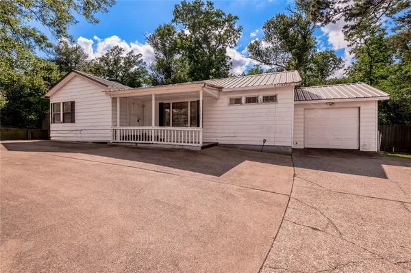 $1,500 | 2538 Sycamore Avenue, Huntsville, TX 77340