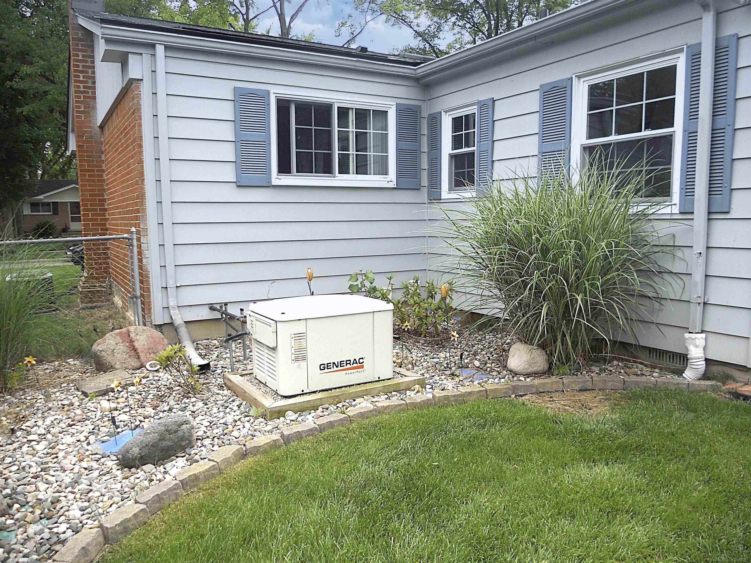 625 Rewold Drive Rochester, MI 48307 - Photo 64 of 69 50213110-3cf248d9-e676-48f5-8eb7-74693eaf96bf.JPG