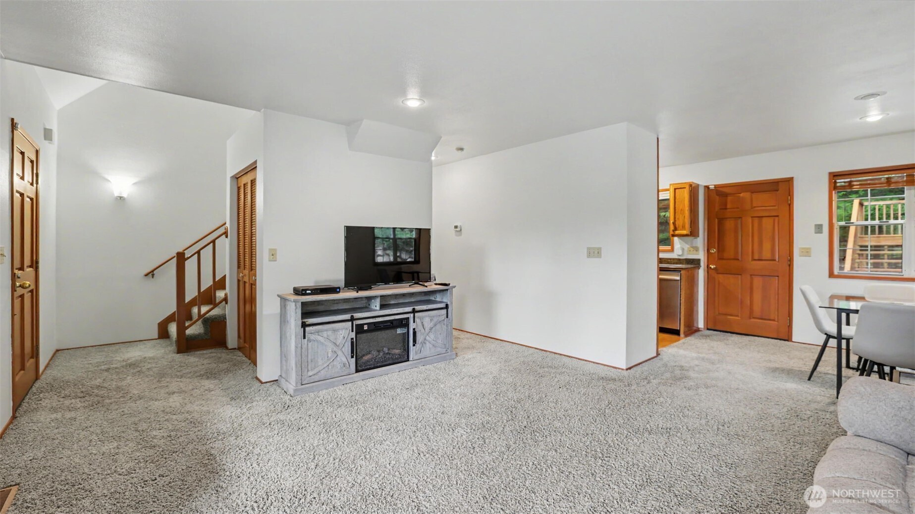14422 200th Avenue Southeast Renton, WA 98059 - Photo 5 of 37