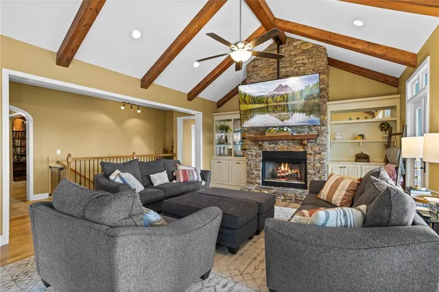 $825,000 | 277 Jocassee Ridge Way, Salem, SC 29676