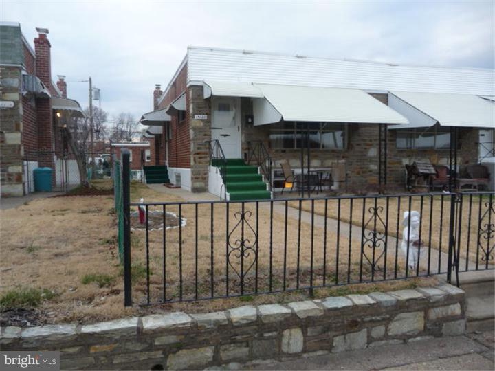 15120 Carter Road Philadelphia, PA 19116 - Photo 1 of 21 Exterior Front