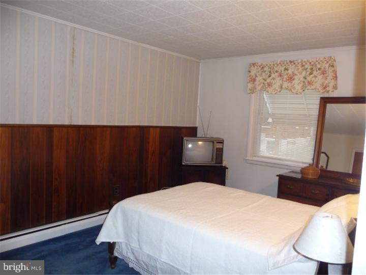 15120 Carter Road Philadelphia, PA 19116 - Photo 12 of 21 Bedroom - Main