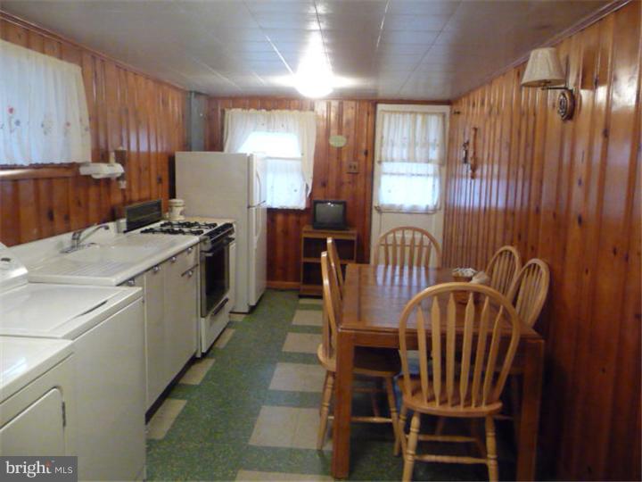 15120 Carter Road Philadelphia, PA 19116 - Photo 19 of 21 Laundry Room
