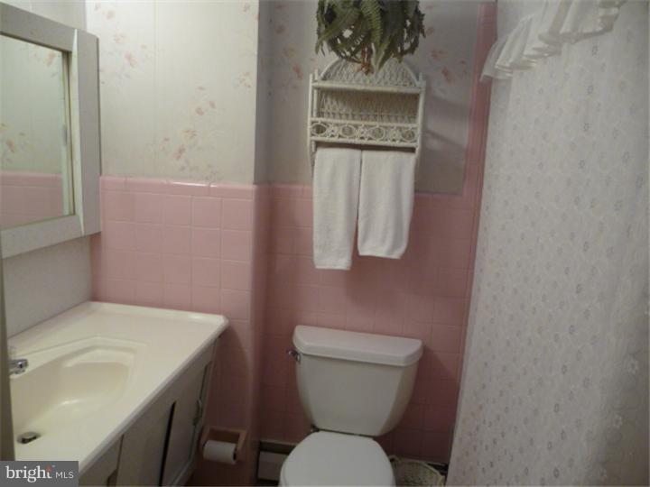 15120 Carter Road Philadelphia, PA 19116 - Photo 21 of 21 Bathroom