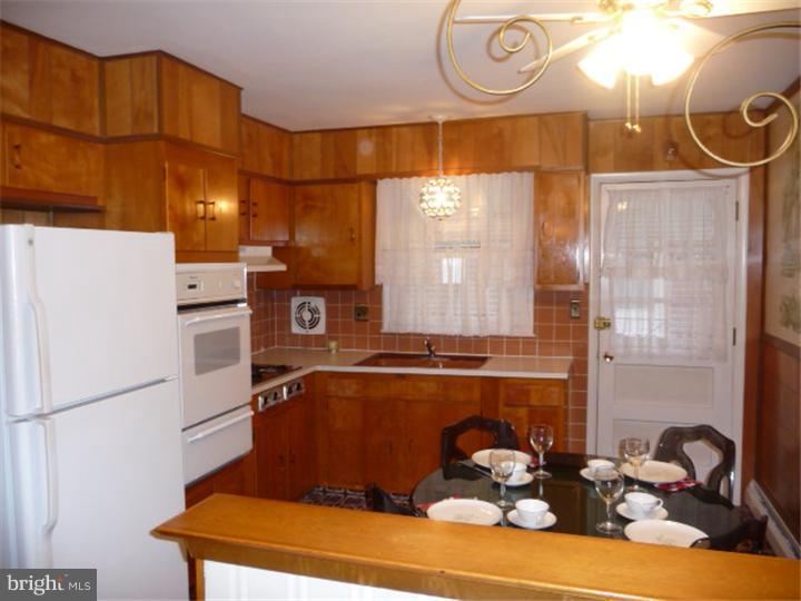 15120 Carter Road Philadelphia, PA 19116 - Photo 9 of 21 Kitchen