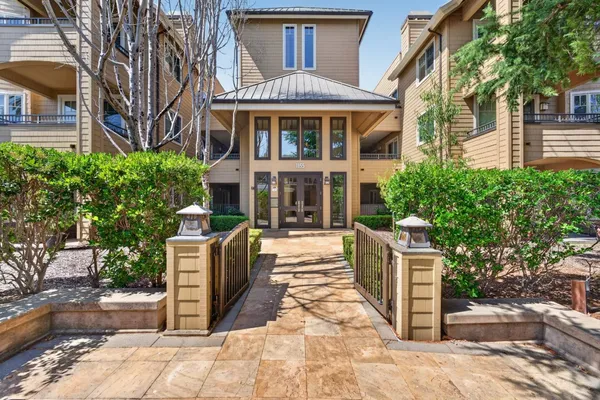 $1,556,000 | 1155 Merrill Street, Unit 104, Menlo Park, CA 94025