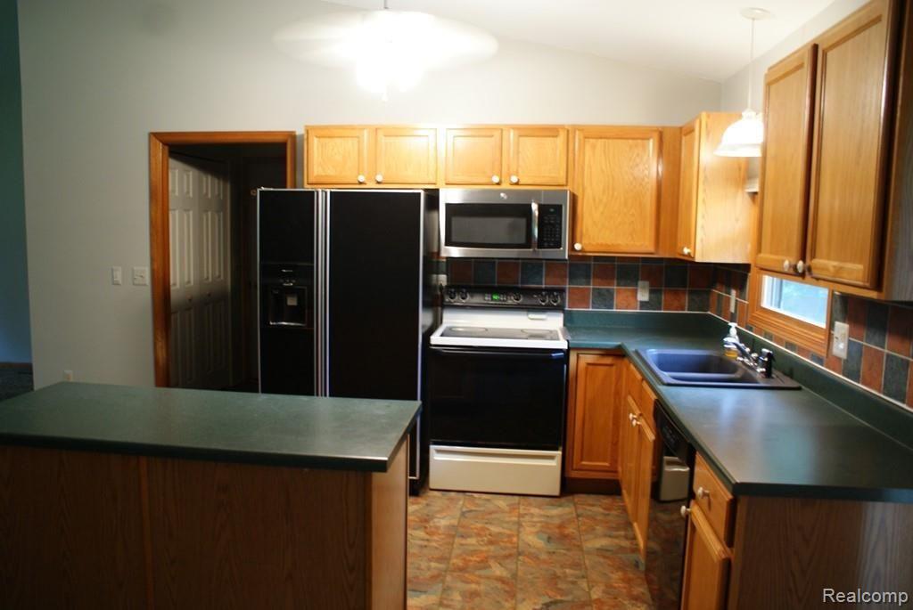 3569 Davenport Road Metamora, MI 48455 - Photo 21 of 67 DSC06343.jpg