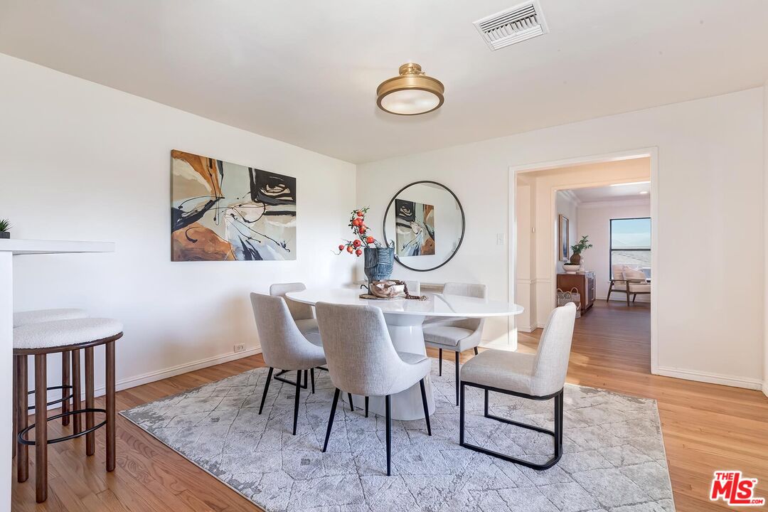 9125 David Avenue Los Angeles, CA 90034 - Photo 12 of 41